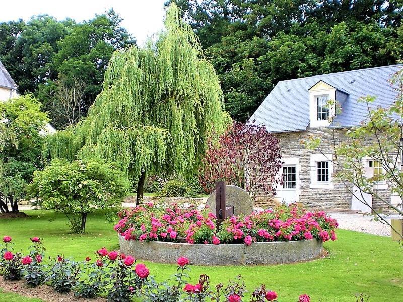Hotel Le Manoir De Mathan Crepon A La Campagne 5 Mn D'Arromanches Et 10 Mn De Bayeux Zewnętrze zdjęcie