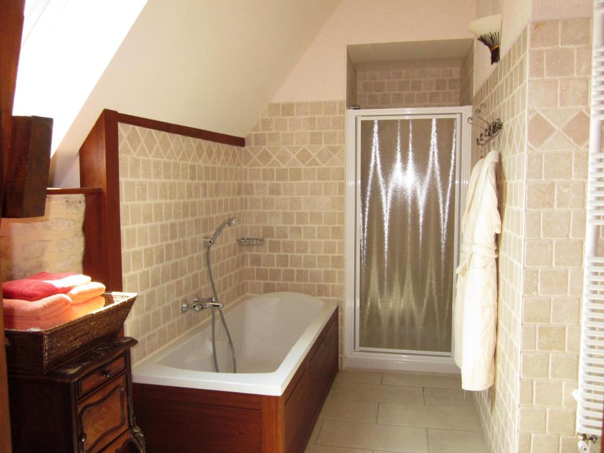 Hotel Le Manoir De Mathan Crepon A La Campagne 5 Mn D'Arromanches Et 10 Mn De Bayeux Zewnętrze zdjęcie