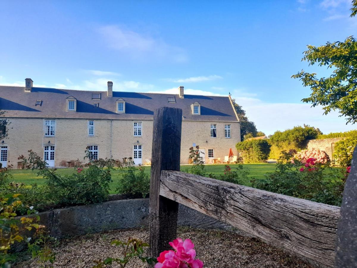 Hotel Le Manoir De Mathan Crepon A La Campagne 5 Mn D'Arromanches Et 10 Mn De Bayeux Zewnętrze zdjęcie
